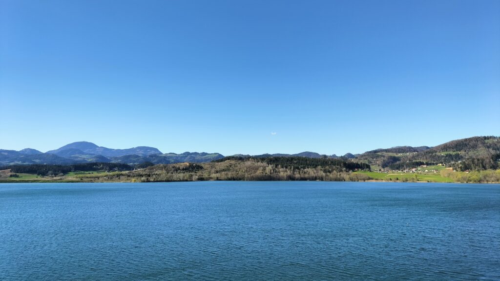 Velenjsko jezero, lac de la ville de Velenje, Slovénie