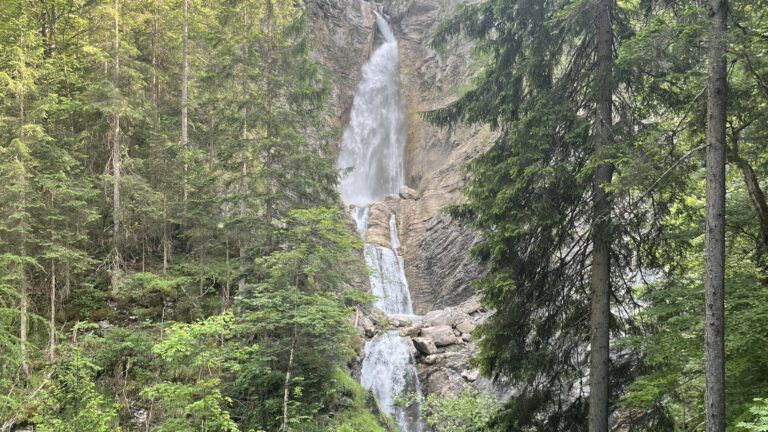 Martuljski Slapovi, cascade à proximité de Kranjska Gora, Alpes Juliennes, Slovénie