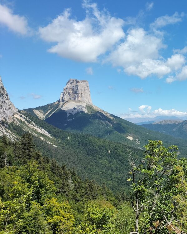 Pas de l'Aiguille, vue sur le mont Aiguille